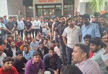 एसपीपीयूच्या विद्यार्थ्यांनी वसतिगृह आणि स्टायपेंडच्या प्रश्नांना झेंडा दाखवला, रोहित पवार यांनी कारवाईचे आश्वासन दिले | पुणे बातम्या